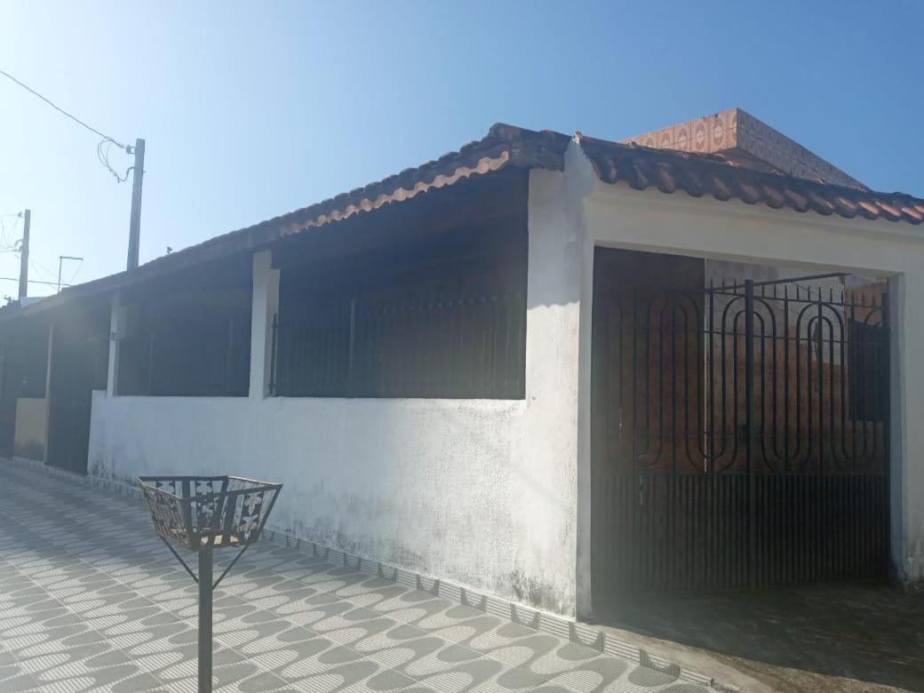 Casa Para Temporada Na Praia Grande Aprox 100 Mts Da Praia Βίλα Εξωτερικό φωτογραφία